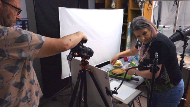 Behind the scenes of a Fray Bentos Steak & Kidney pie shoot with JaxMore Creative Photography.